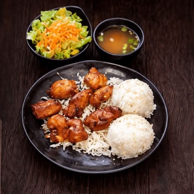 Kids (Keiki) Mochiko Chicken Plate.